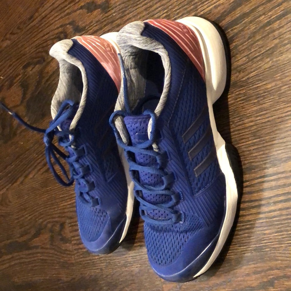 Adidas Stella McCartney barricade size 7 1/2.